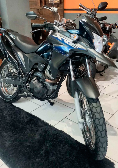honda-xre-190-azul-preto-2